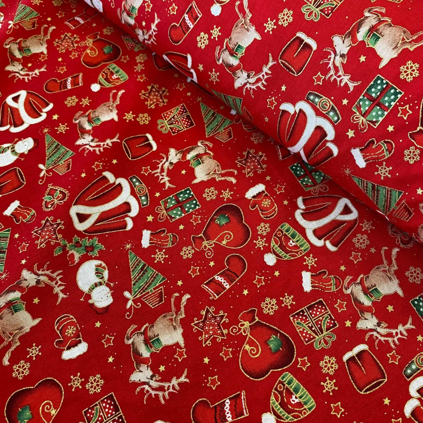 100% Cotton  - Christmas - Christmas Gifts - Select Colour - £9.00 Per Metre - Sold by Half Metre