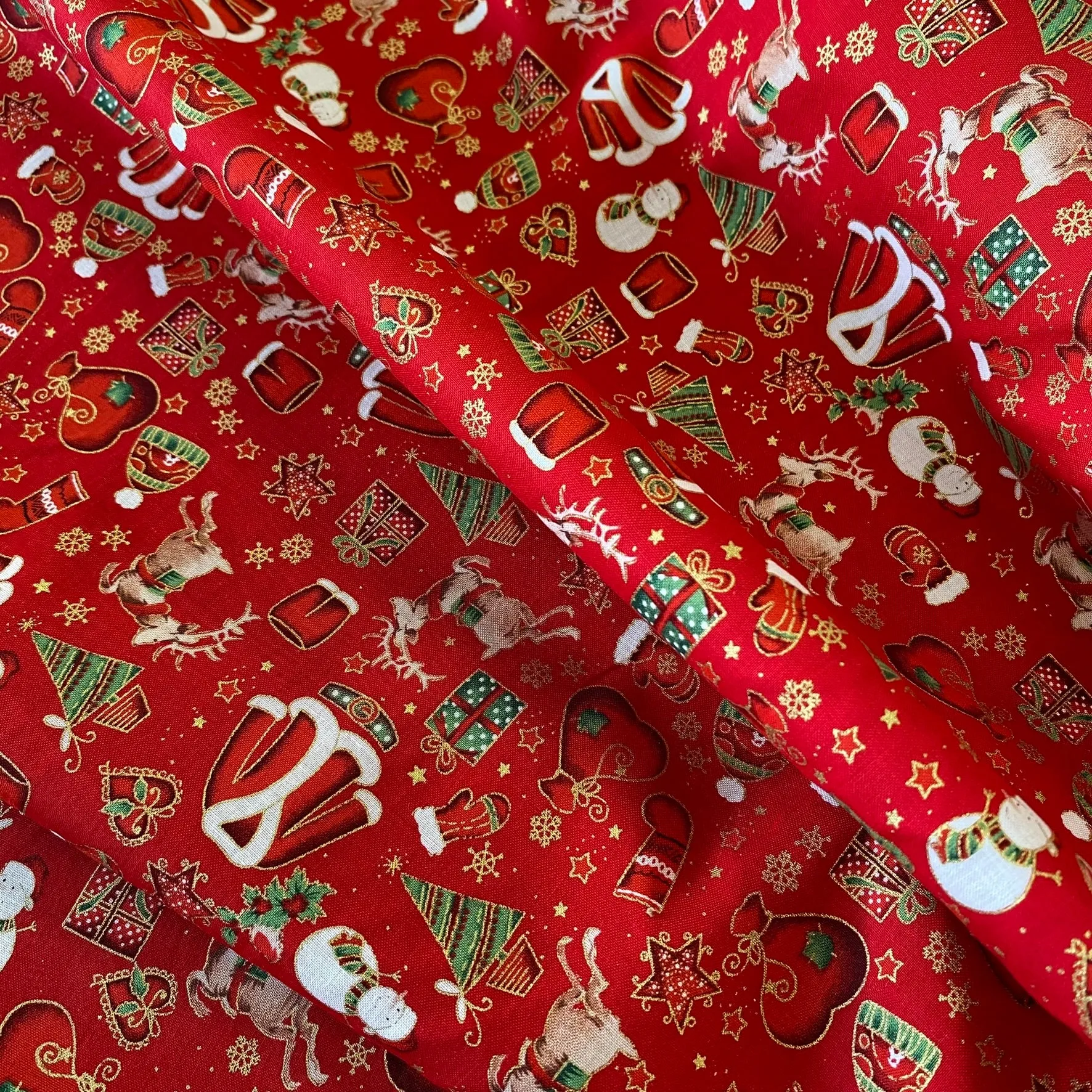 100% Cotton  - Christmas - Christmas Gifts - Select Colour - £9.00 Per Metre - Sold by Half Metre