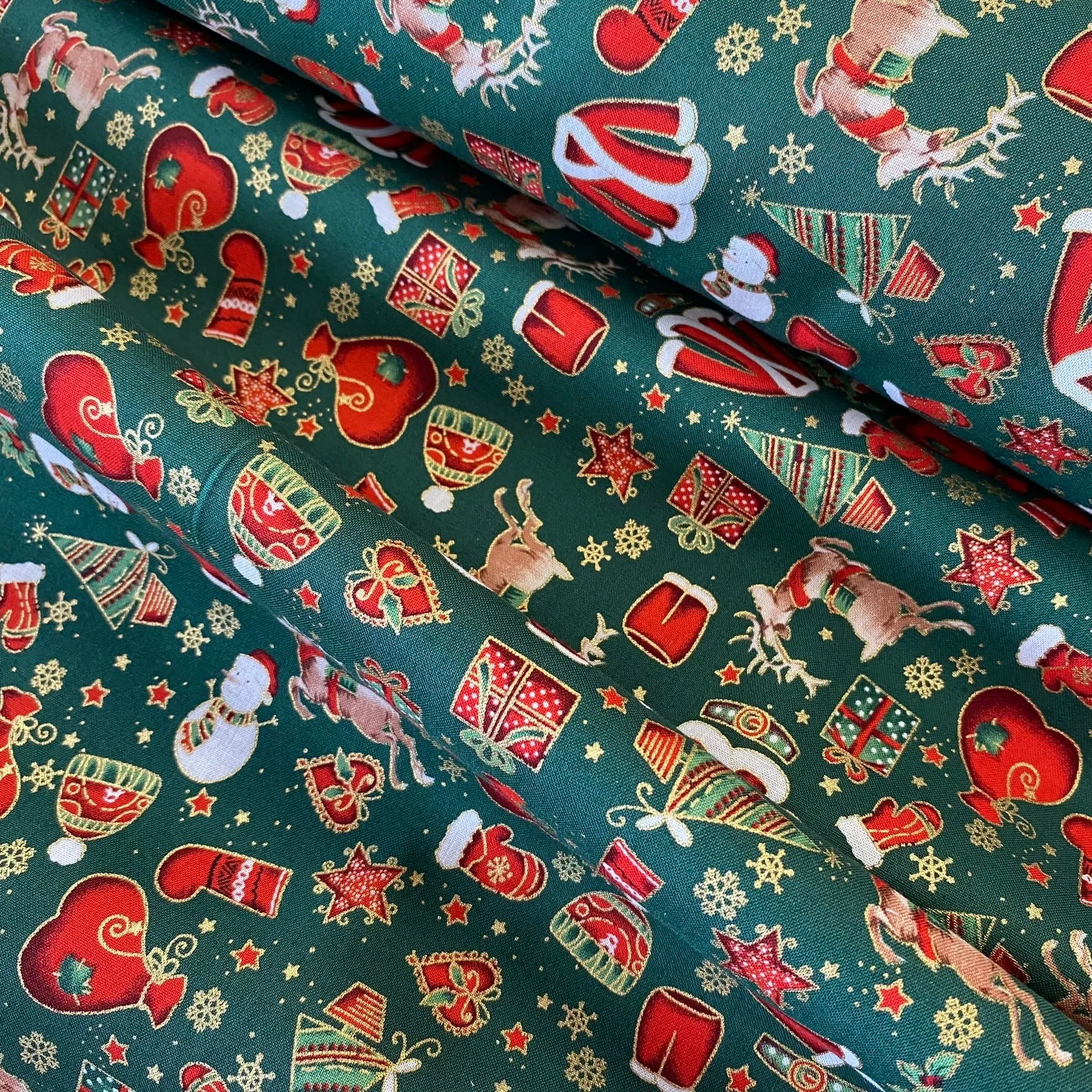 100% Cotton  - Christmas - Christmas Gifts - Select Colour - £9.00 Per Metre - Sold by Half Metre