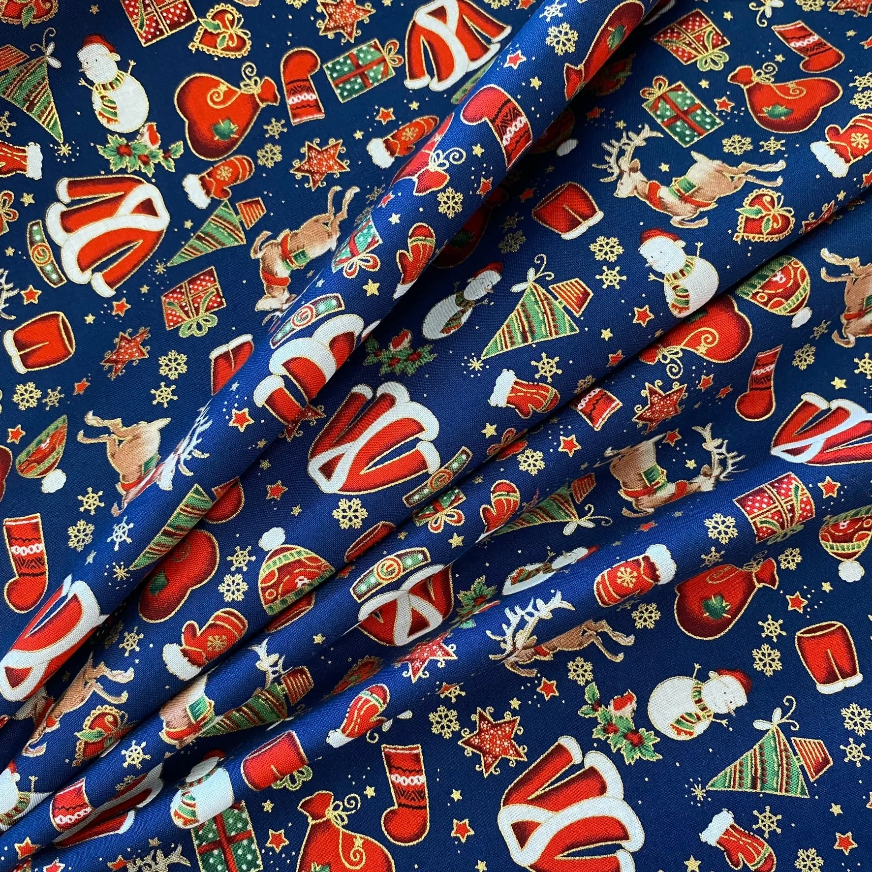 100% Cotton  - Christmas - Christmas Gifts - Select Colour - £9.00 Per Metre - Sold by Half Metre