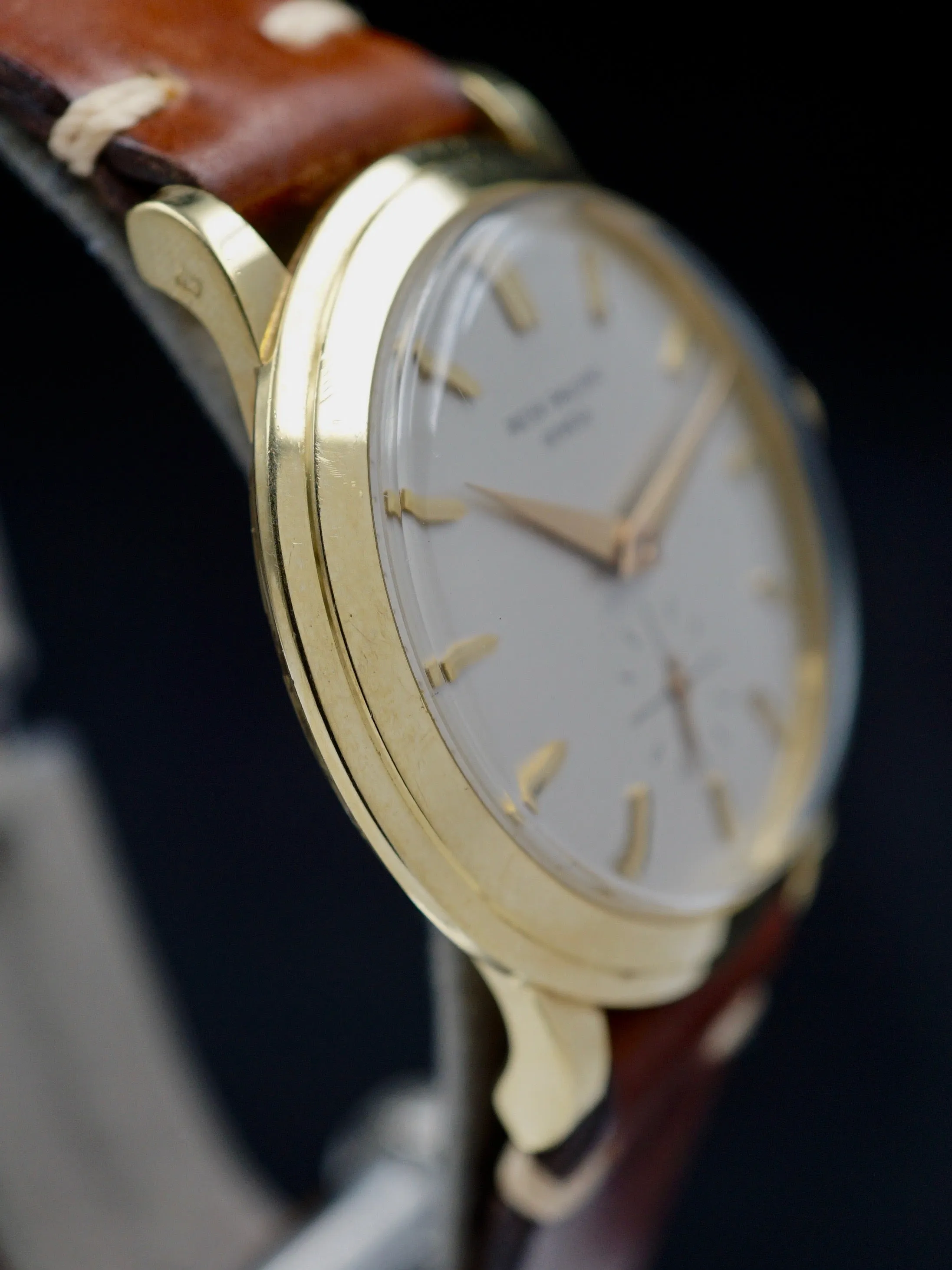 1955 Patek Philippe Ref. 2552 18k Yellow Gold