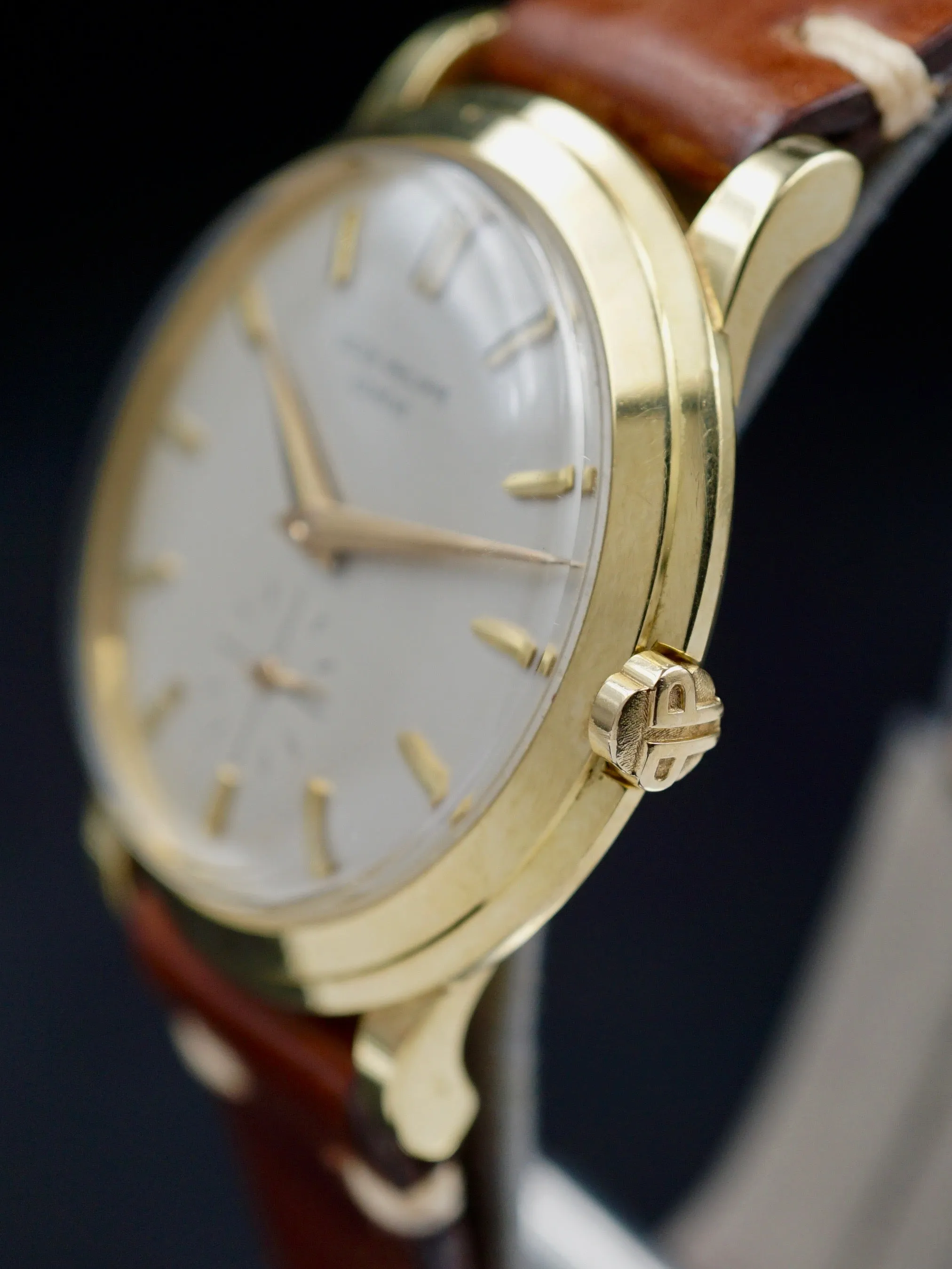 1955 Patek Philippe Ref. 2552 18k Yellow Gold