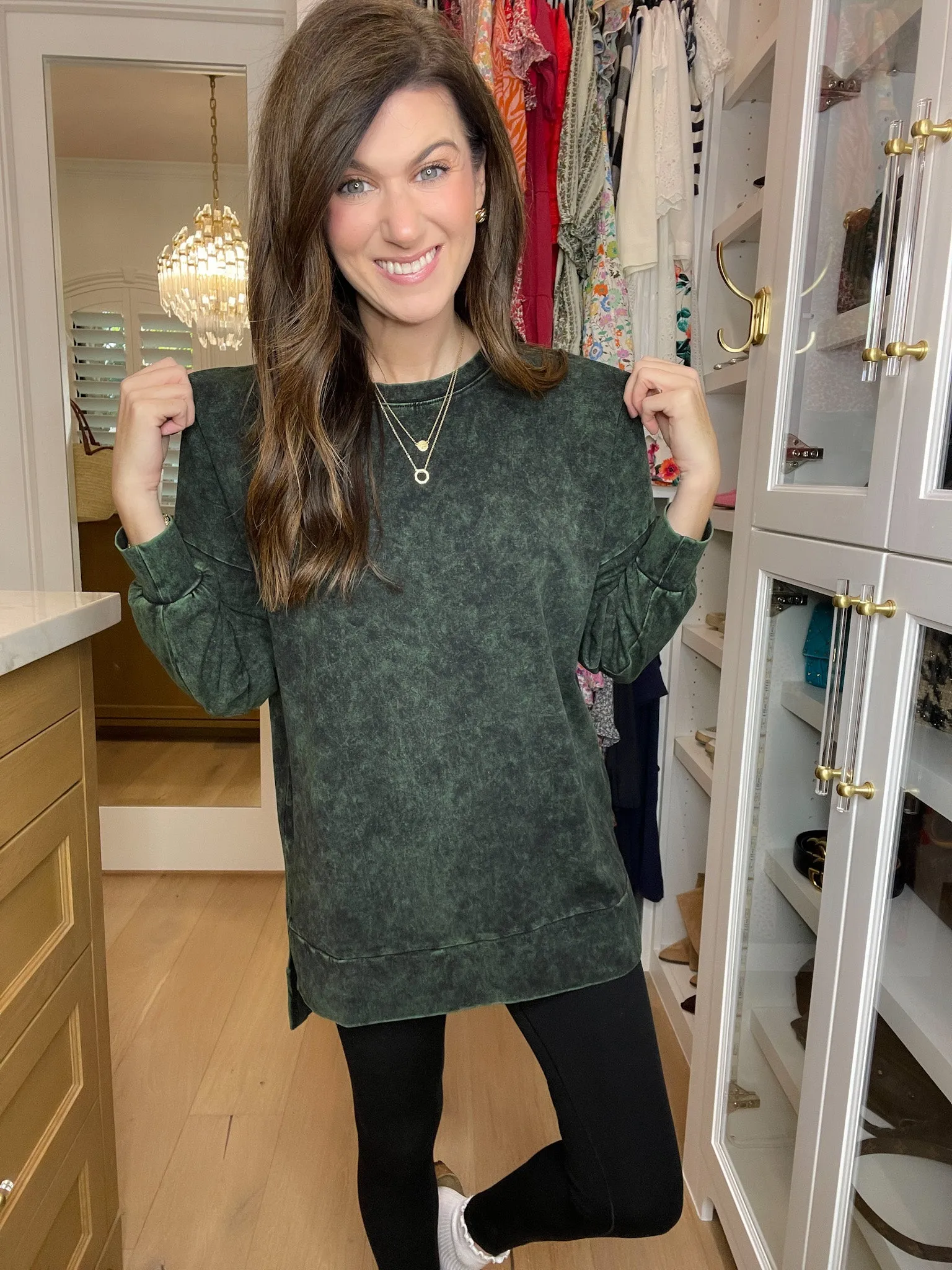 *BELLES & DOORBUSTER* Ford Mineral Washed Pullover in Army Green