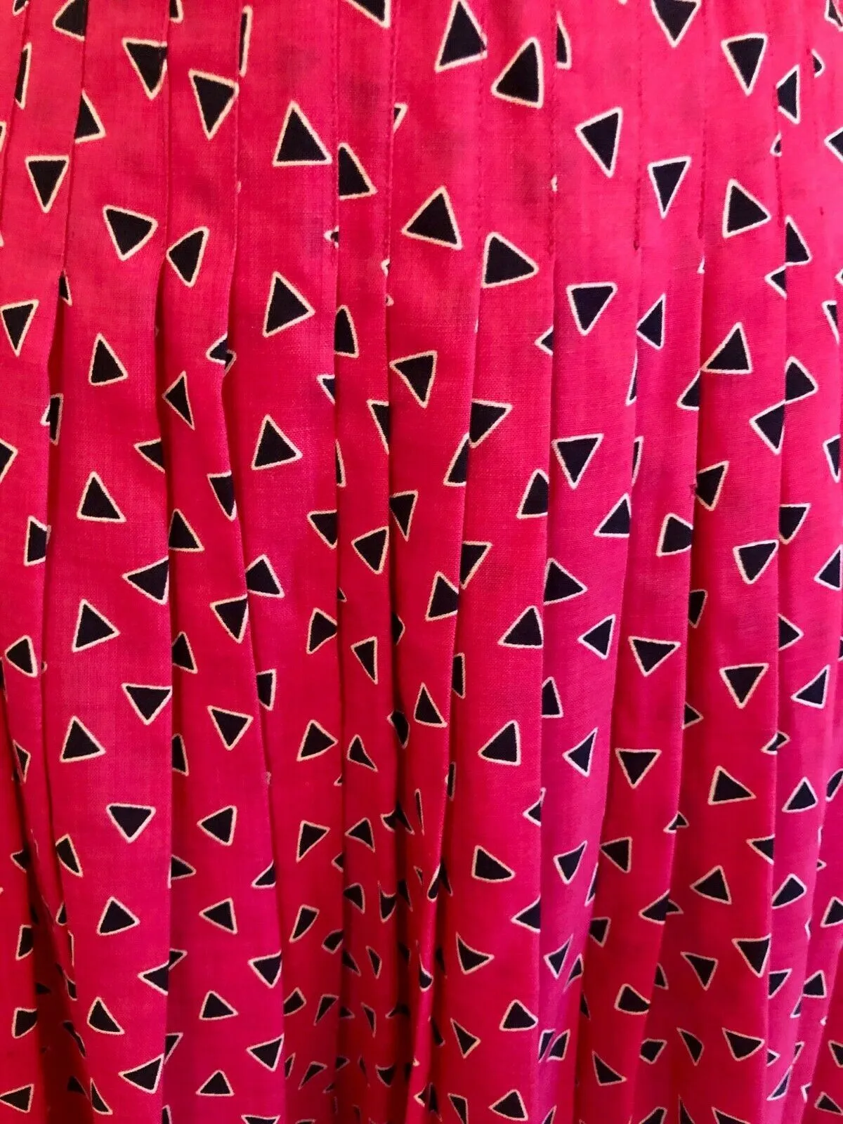 Jaeger Vintage Hot Pink Pleated Wool Skirt UK 6 US 2 EU 34