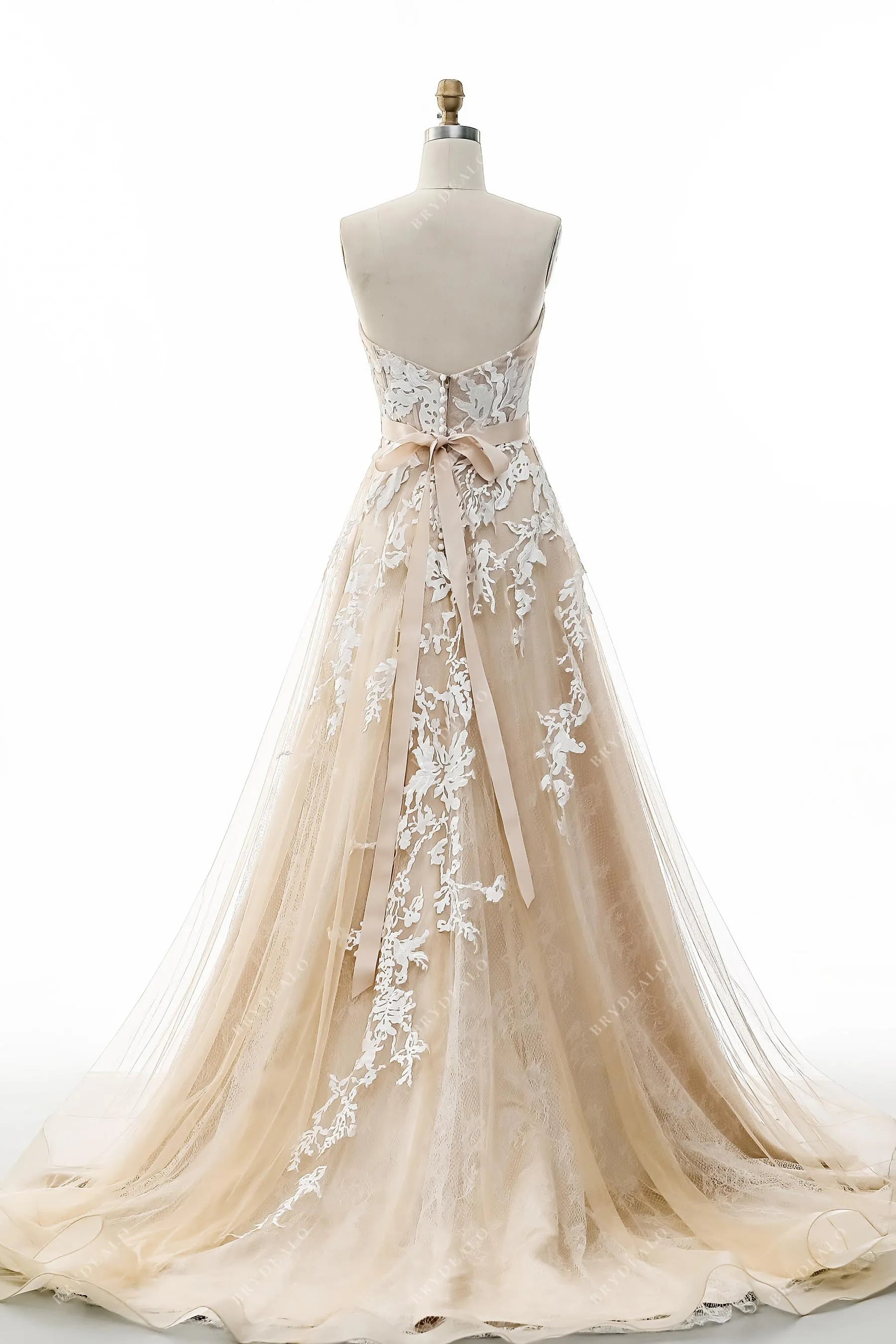 Lace Colored Strapless Traditional Sweetheart Neck Wedding Dress