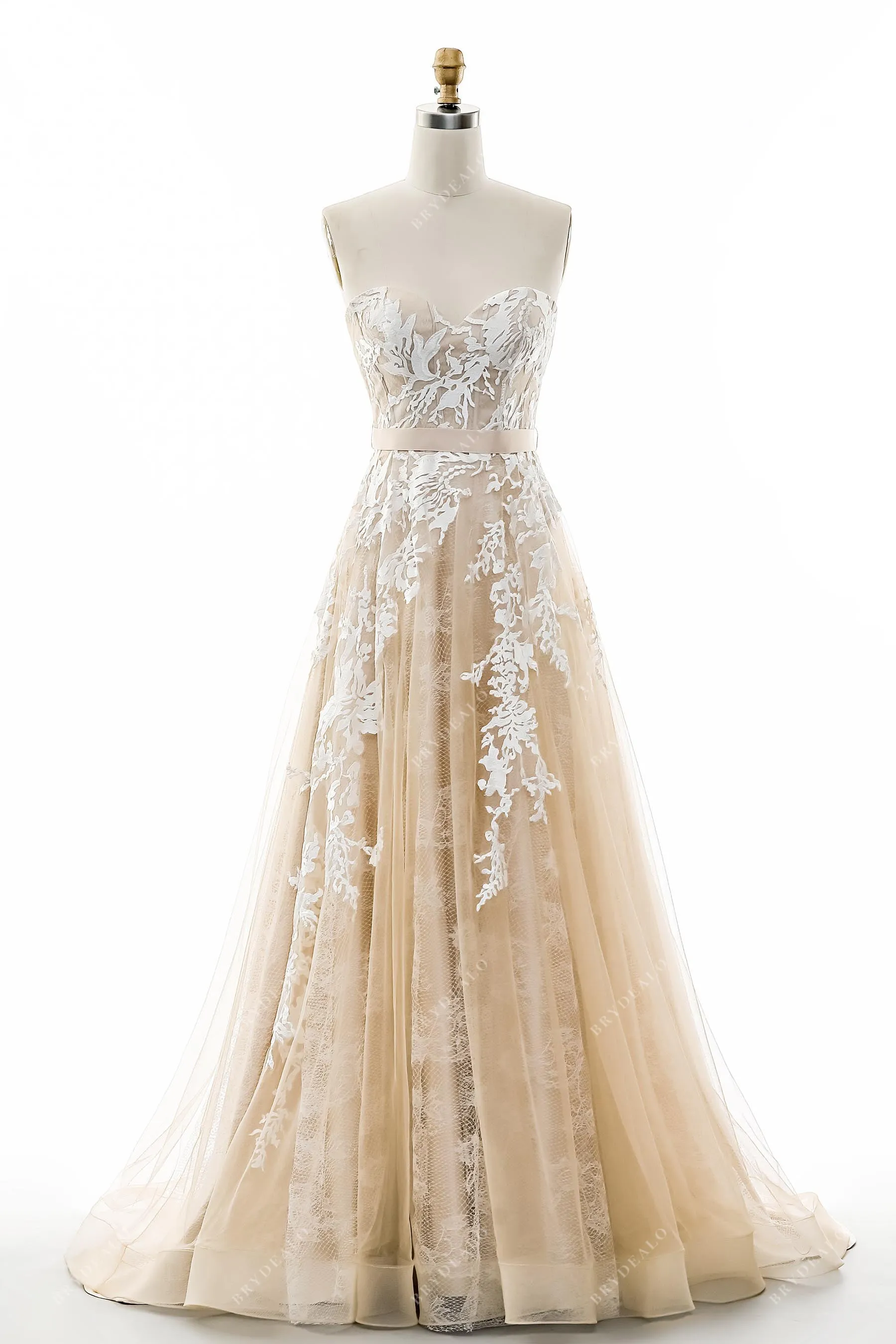 Lace Colored Strapless Traditional Sweetheart Neck Wedding Dress