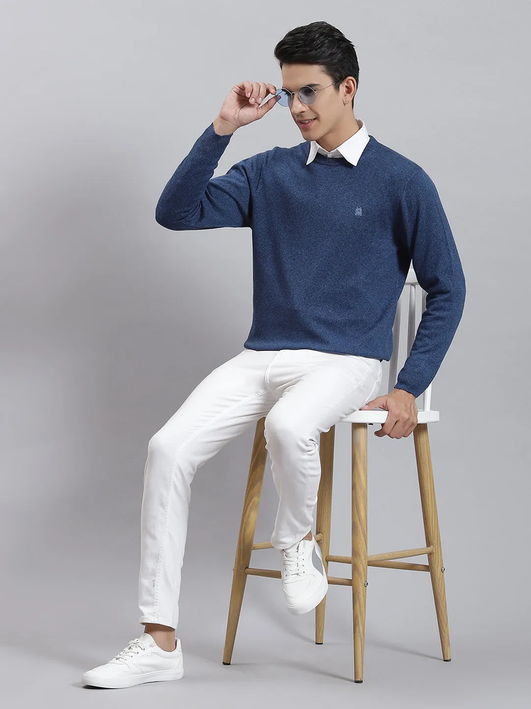 Men Blue Solid Round Neck Full Sleeve Sweaters/Pullovers