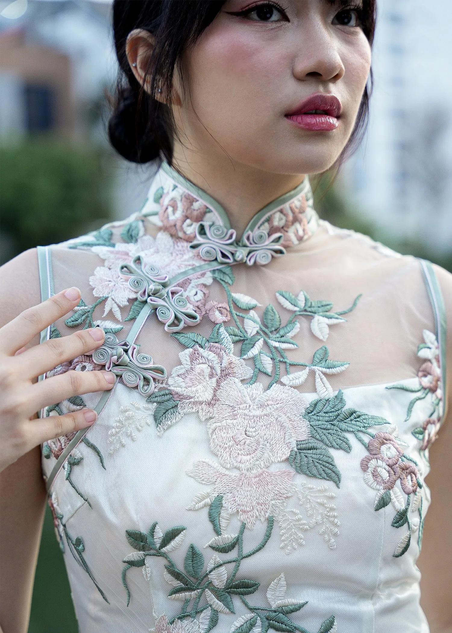 Paperwhites Sleeveless Qipao (White/ Green)