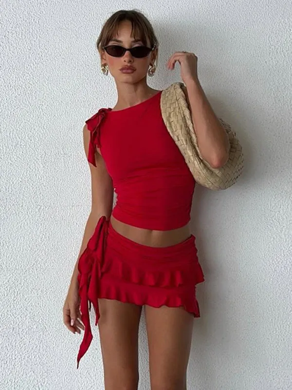 Solid Runway Fitted 2 Piece Outfit - Sleeveless Top & Layered Mini Skirt