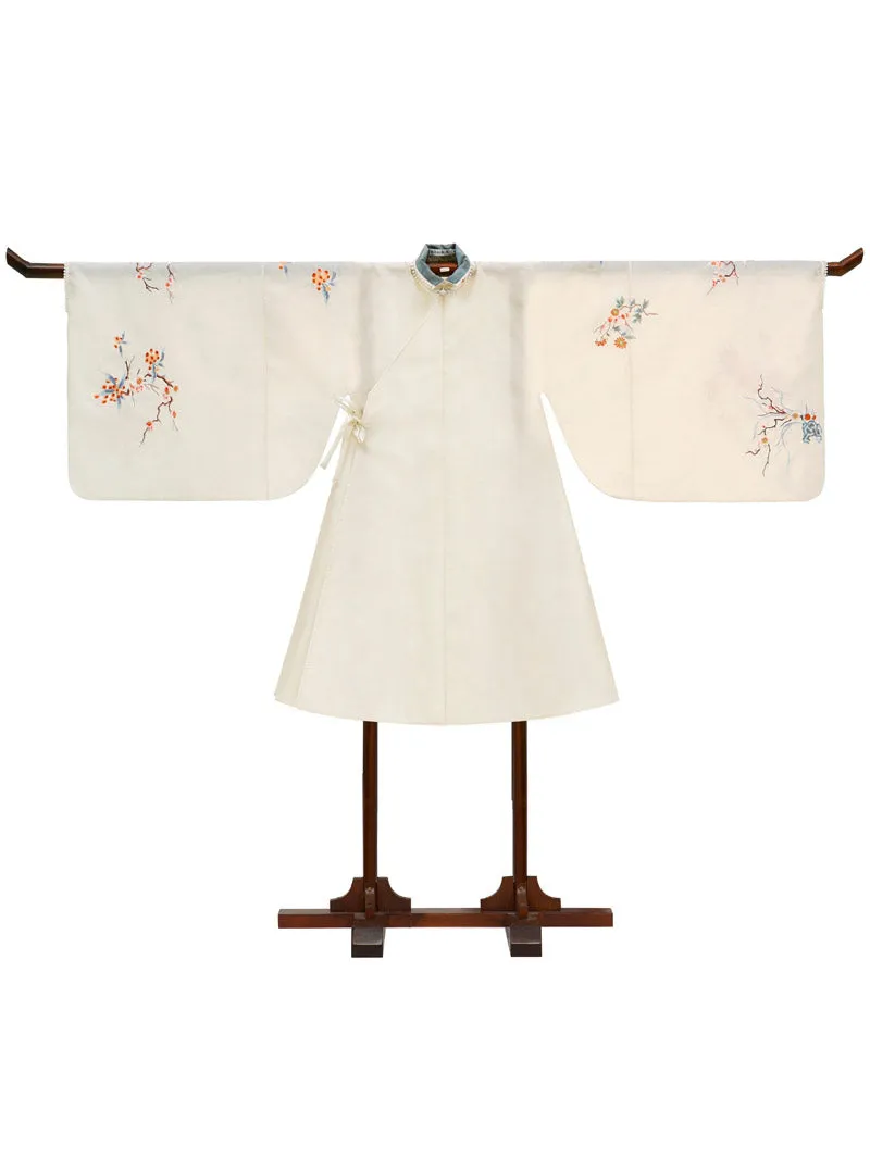 The Plum Blossom Blossoms From the Bitter Cold - Handmade Plum Blossom Embroidery Hanfu Clothing Mamianqun Hanfu Skirt