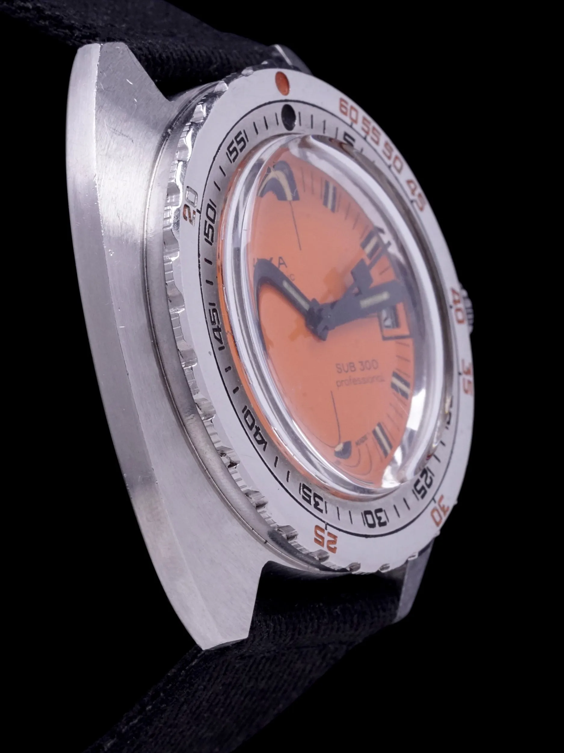 *Unpolished* 1967 DOXA Sub 300 Professional (Ref. 11889-4) "Thin Case"