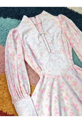 Vintage RARE 60s-70s Gunne Sax Style Puppy Print Daisy Lace Mini